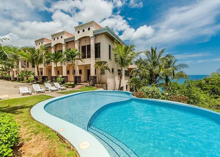 Hébergement de vacances Oceanviews, Private Veranda, 2 Pools & Concierge