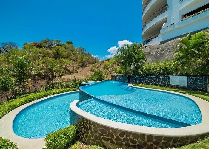 Oceanviews, Private Veranda, 2 Pools & Concierge Hébergement de vacances